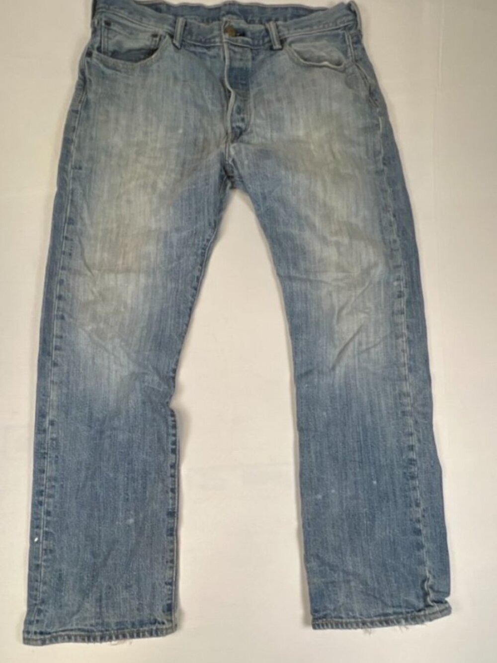 Levi's 501 Men's 34x30 Light Wash Button Fly Straight Leg Blue Jeans